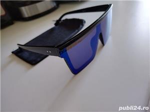 Vând ochelari de soare, produs de calitate, produs nou. 