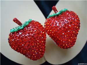 Papuci slapi dama capsuna supradimensionata pietre swarovski rosii verzi - imagine 7