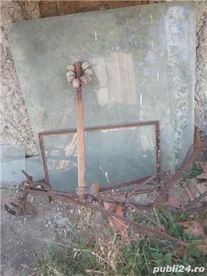 vând geamuri pentru tractor U650, combina Class  - imagine 3