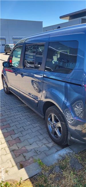 Ford Grand Tourneo  - imagine 5