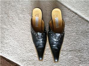 Vand pantofi din piele naturala, nr.39 - imagine 2