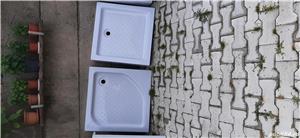 Cada , vanita duș....