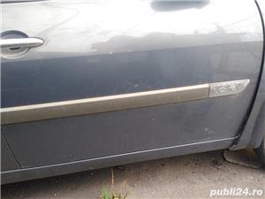 usa fata Megane 2  - imagine 4