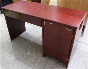 10 buc Birou cu usa si sertare; Masa cu blat 130x52 si spatiu minibar - imagine 4