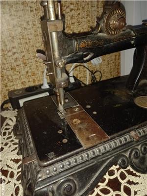 Vănd  mașină cusut manuală vintige grecească - imagine 5
