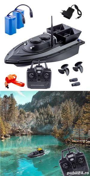 Barca speciala pentru plantat momeala pescuit