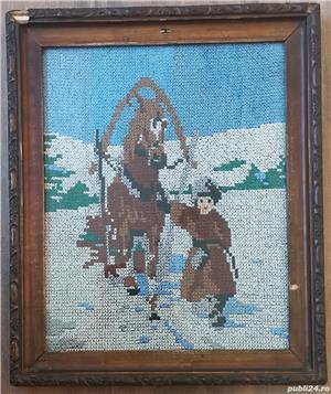 Tablou anii 40-50 Peisaj de iarna cusut manual in X-uri, inramat 35x29cm