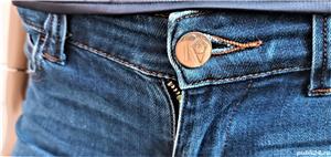 corset intimissimi, pantaloni scurti denim, Armani Jeans - imagine 9