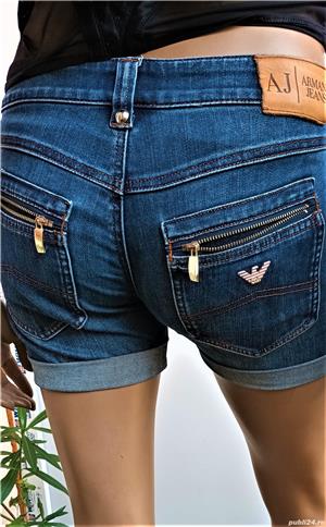 corset intimissimi, pantaloni scurti denim, Armani Jeans - imagine 7