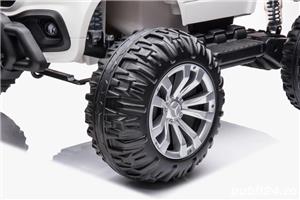 Masinuta electrica Mercedes X-Class Monster Truck este echipata PREMIUM - imagine 3