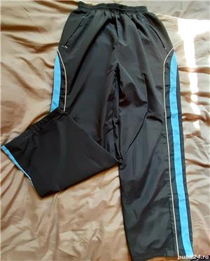 Pantaloni sport barbati 