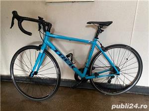 Bicicletă cursiera Trek - imagine 3
