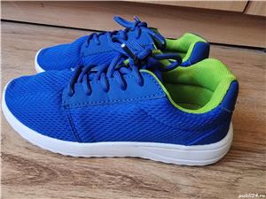 Adidasi pentru copii, marimea 34