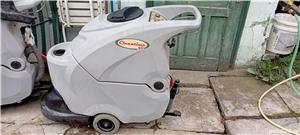 Masina curatat pardoseli-de inchiriat