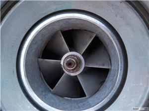 4046940 500393559 504025637 504252149 HY40V Holset Turbosuflanta Cummins / Iveco Cursor 8  - imagine 3