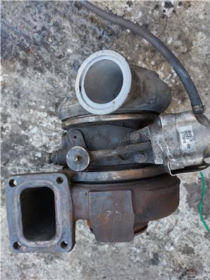 4046940 500393559 504025637 504252149 HY40V Holset Turbosuflanta Cummins / Iveco Cursor 8  - imagine 4