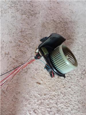 vând ventilator habitaclu 