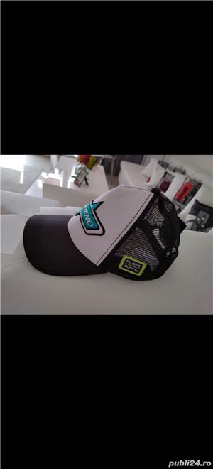 Vând șapcă fashion produs de calitate superioara produs nou nout  - imagine 7