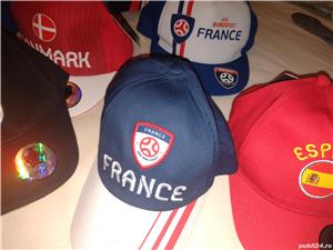 Șapcă diferite modele și culori disponibile 