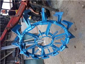 senile tractor - imagine 3 senile tractor - imagine 3