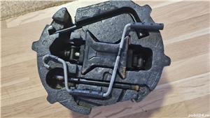 cric si  cheie de roti renault clio - imagine 5