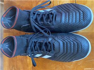 3 perechi de adidași