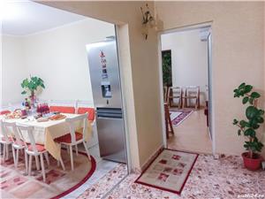 Apartament 3 camere in centru, Husi - imagine 2