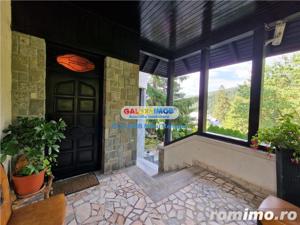 Vila superba, 9 dormitoare, pretabila pentru pensiune, Sinaia - imagine 5