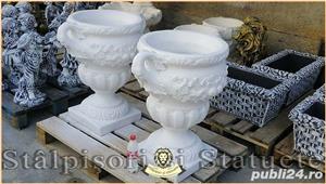 Vază ornament mare cu picior, alb, model V6. - imagine 4