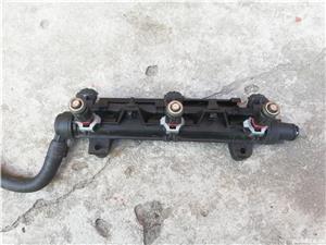 Rampa cu injectoare vw polo 6R 1.2 benzina - imagine 2