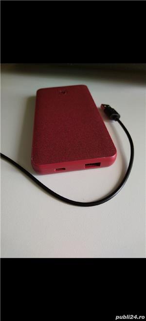 Vând baterie externa 10000 ah, fast charge, mufa typ C, nou nouța. 