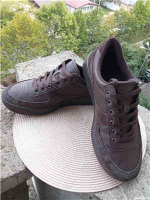 Adidasi piele Lacoste, mar. 42, UK 8 (26.5 cm) made in Thailand. - imagine 2