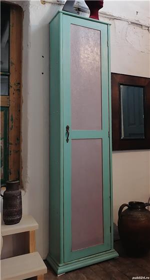 Dulap vechi din lemn masiv reconditionat (Soldat/Sifonier/Mobila)