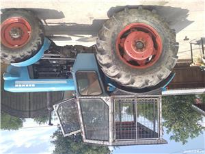 Vând tractor - imagine 8