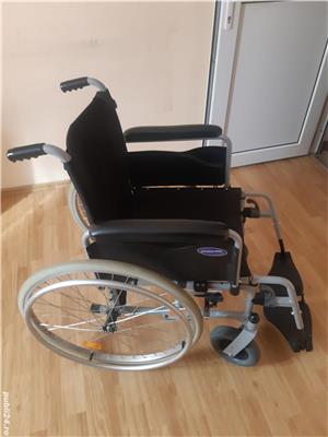 Ofer spre vanzare carucior rulant de la Donis