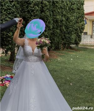 Vând rochie de mireasa + halat 