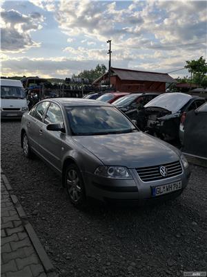 Dezmembrez vw passat 2003 - imagine 9