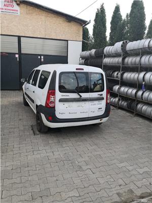 Dezmembrez logan mcv - imagine 5