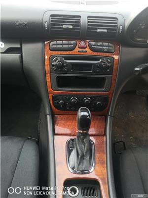 Dezmembrez mercedes C 220 cdi  - imagine 4