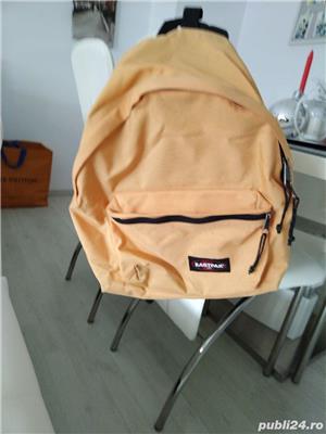 Vând rucsac Eastpack, produs de calitate, produs de IMPORT, în stare buna.  - imagine 7