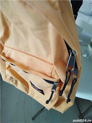 Vând rucsac Eastpack, produs de calitate, produs de IMPORT, în stare buna.  - imagine 3
