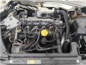 Dezmembrez renault laguna - imagine 6