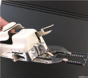 Singer professional buttonholer - imagine 7