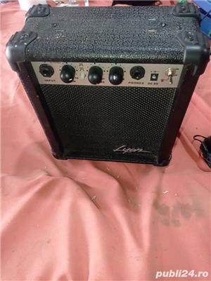 LYON by Washburn LA5 5 watt guitar mini AMP