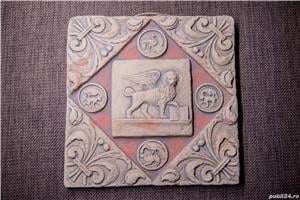 Basorelief venetian marca Studio D'arte Vio din Venetia