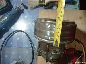 motor de pe aspirator 1000W - imagine 3