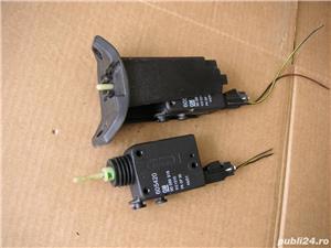 Motoras Inchidere Capac Rezervor Opel Astra G cu Deblocare Electrica - imagine 3