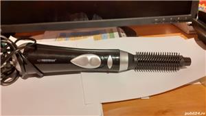 Perie cu aer cald pentru întins sau bucle 