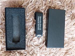 Stick de memorie Mercedes Benz 4GB - imagine 4