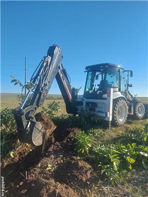 Închiriez buldoexcavator 